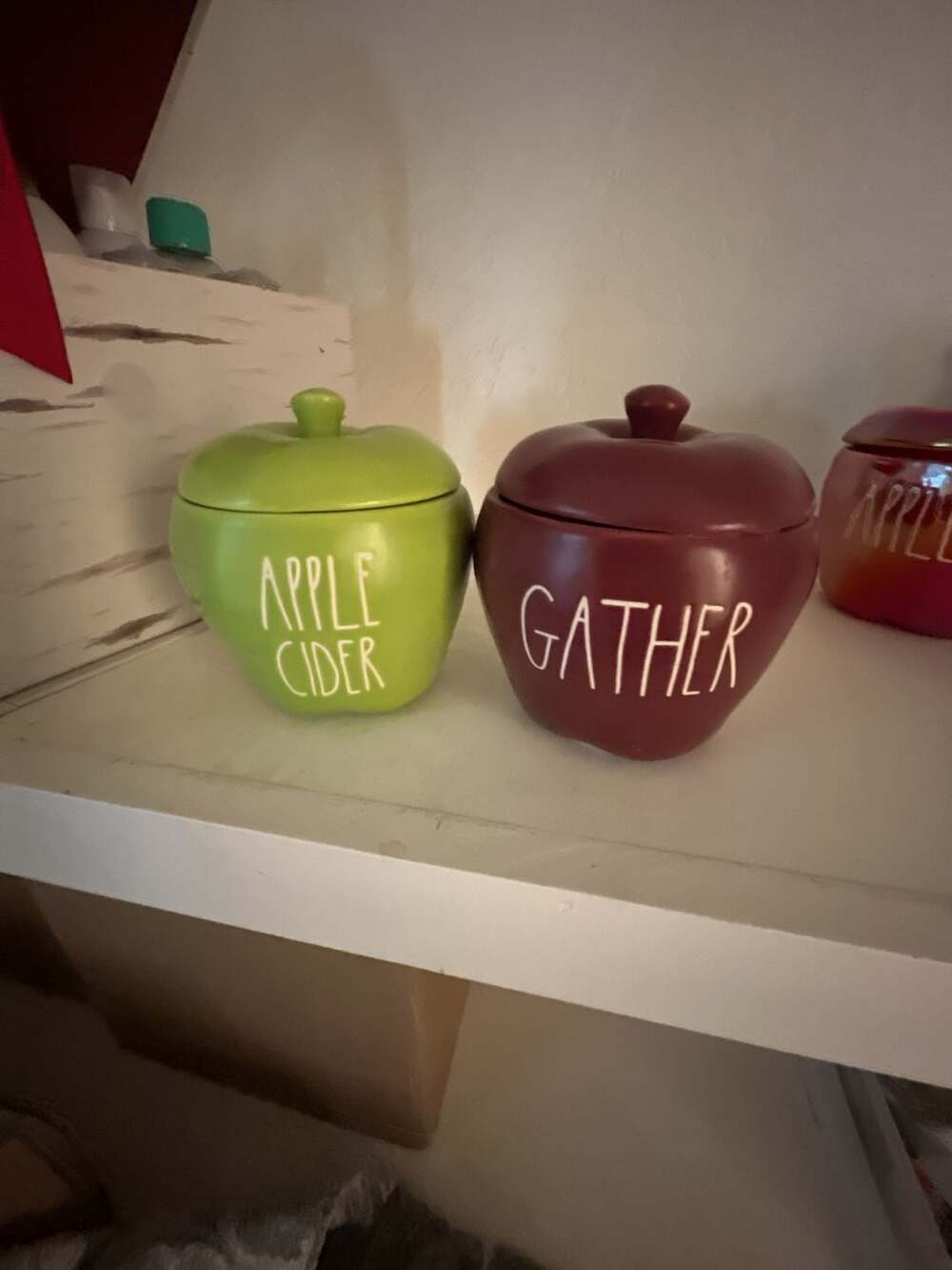 Rae Dunn  x Magenta Apple Cider and Cinnamon Apple Scented Apple Candles Set